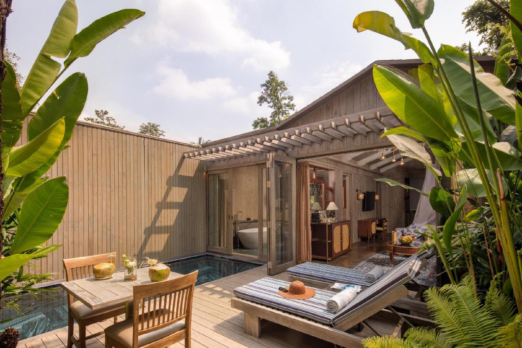 RESORT NÀY CÓ GÌ HOT MÀ KHIẾN HÀNG LOẠT SAO VIỆT PHẢI CHECK IN ?